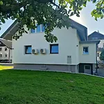 Aparthouse Jana Breg * Zirovnica