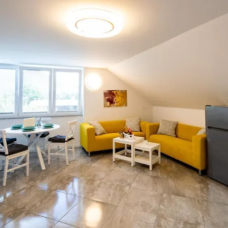 Aparthouse Jana Breg شقة زيروفنيكا