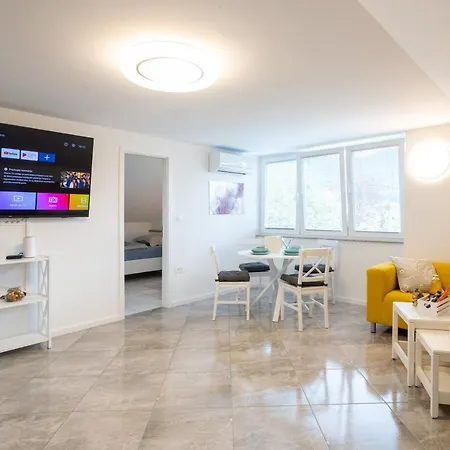 Aparthouse Jana Breg