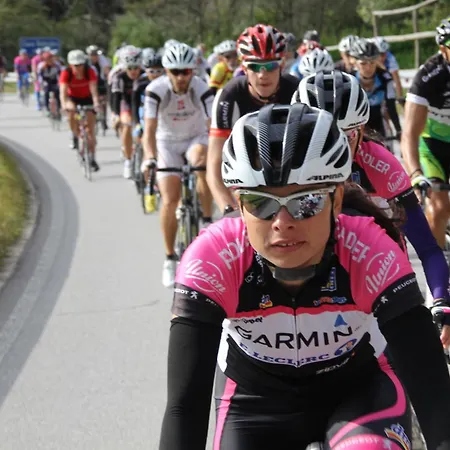 Aparthouse Jana Breg شقة