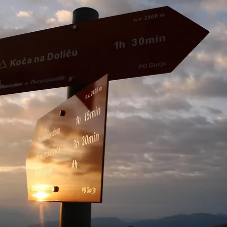 Aparthouse Jana Breg * Zirovnica